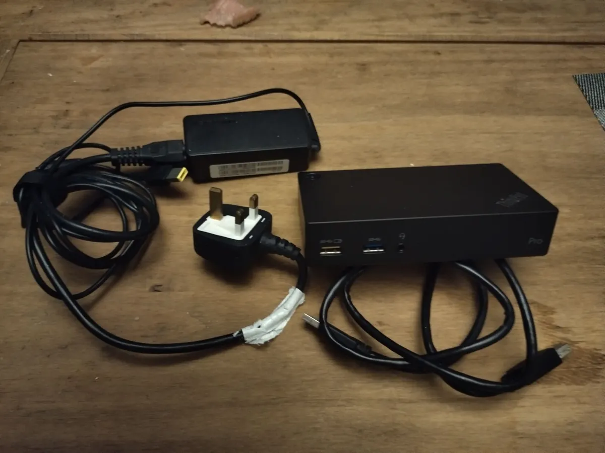 Lenovo ThinkPad USB 3.0 Pro Dock - Image 1
