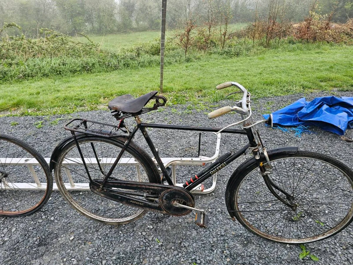 2 High nelly bicycles - Image 1