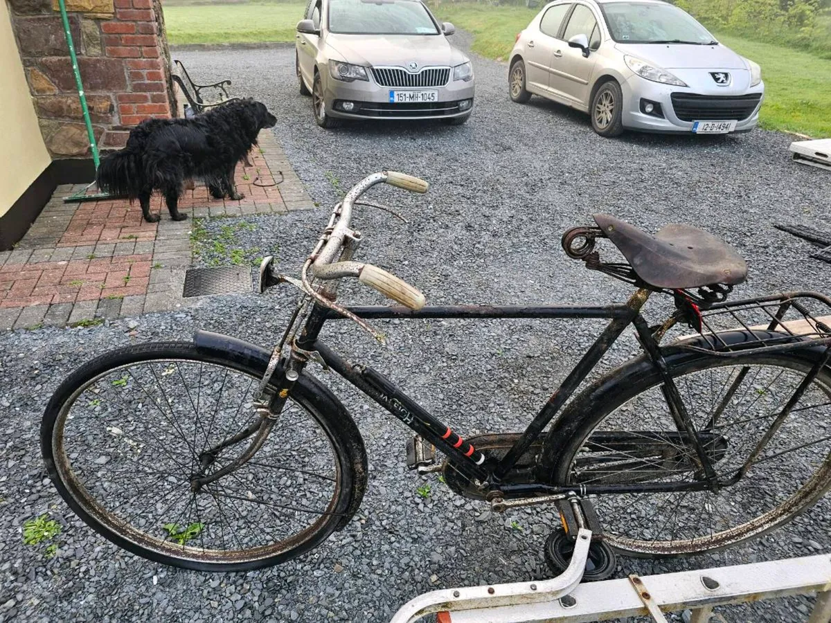 2 High nelly bicycles - Image 4