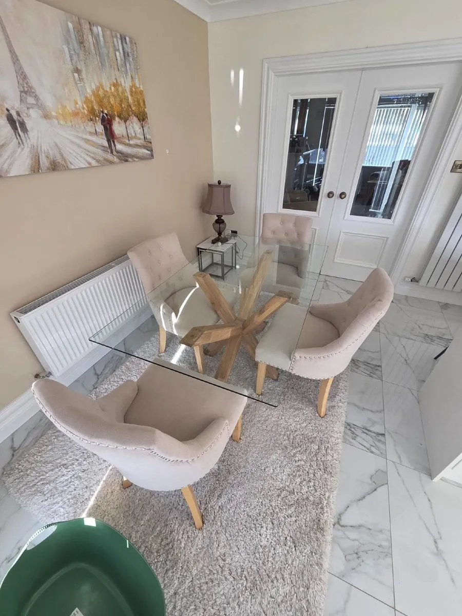 Table & 4 chairs - Image 3