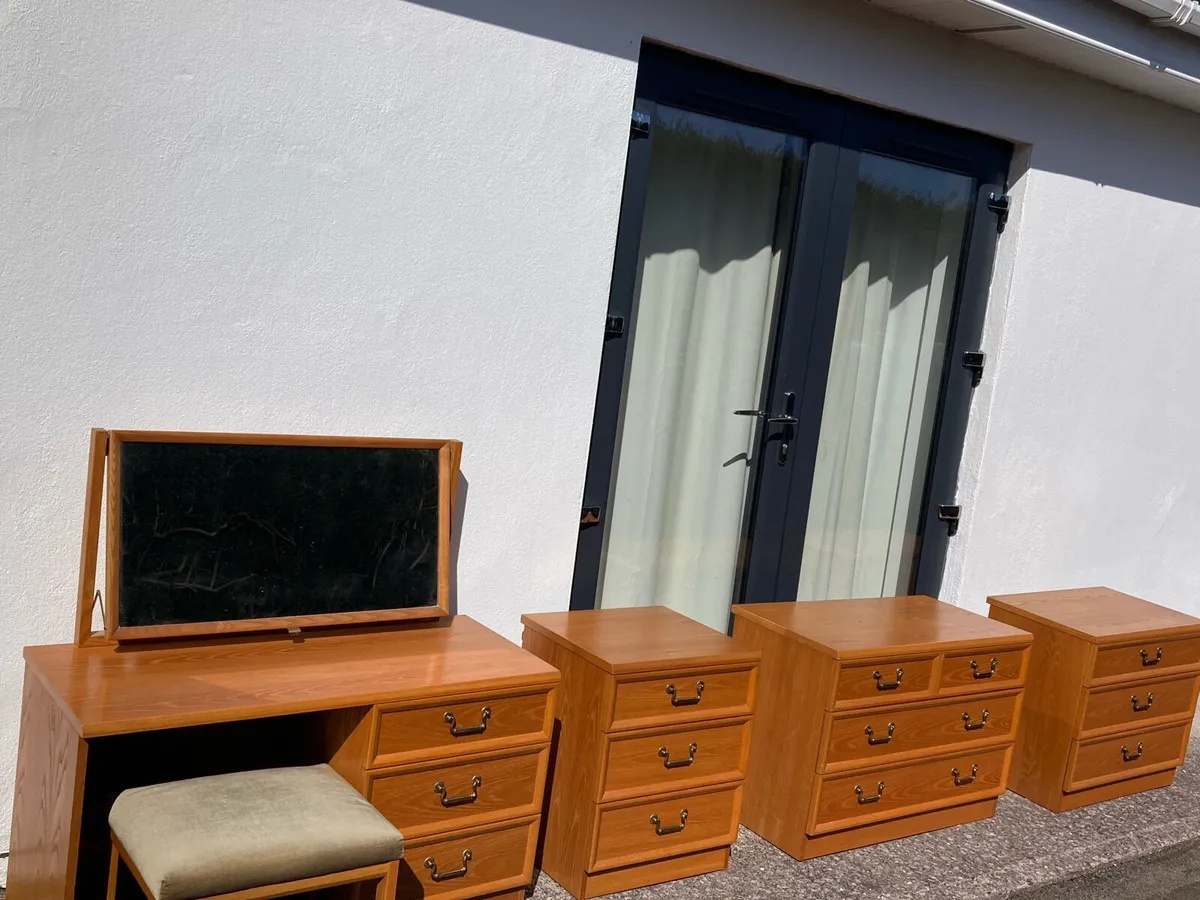 G-Plan bedroom furniture set - Image 2