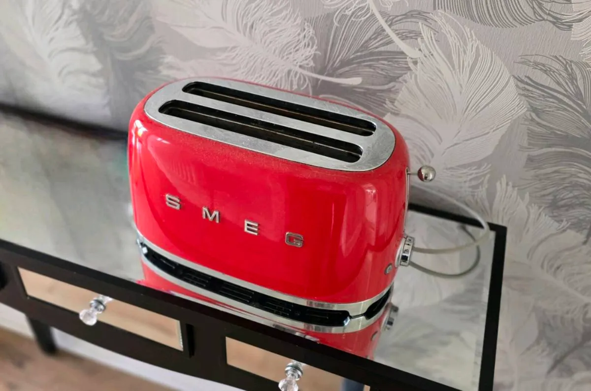 SMEG RED TOASTER - Image 1