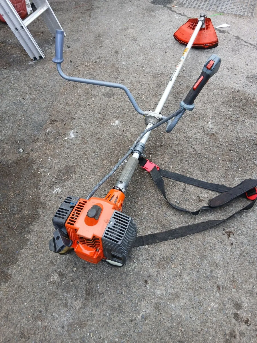 Oleo mac sparat 441 2018 running well - Image 2