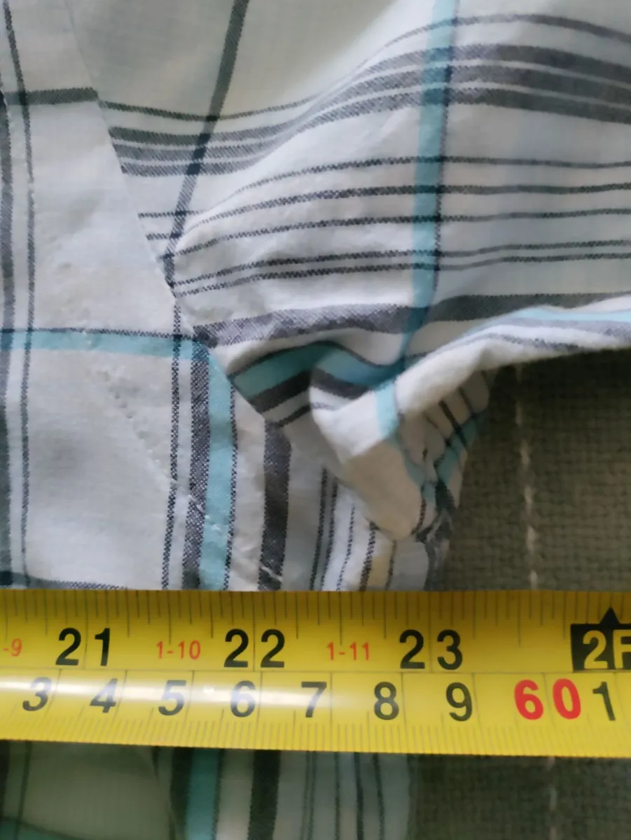 Marc Ecko Unltd S/S shirt M - Image 4