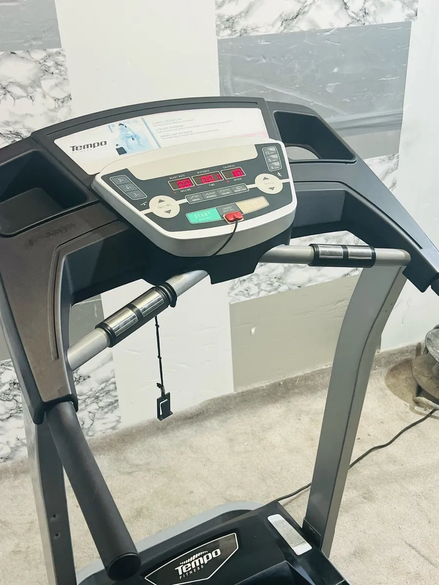MOTORISED INCLINE TREADMILL IN PERFCT WORKING ord - Image 3