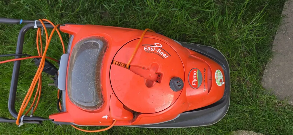 lawn mower Flymo - Image 1