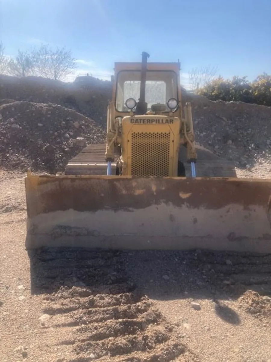 Two Caterpillar Dozers D4D - Image 4