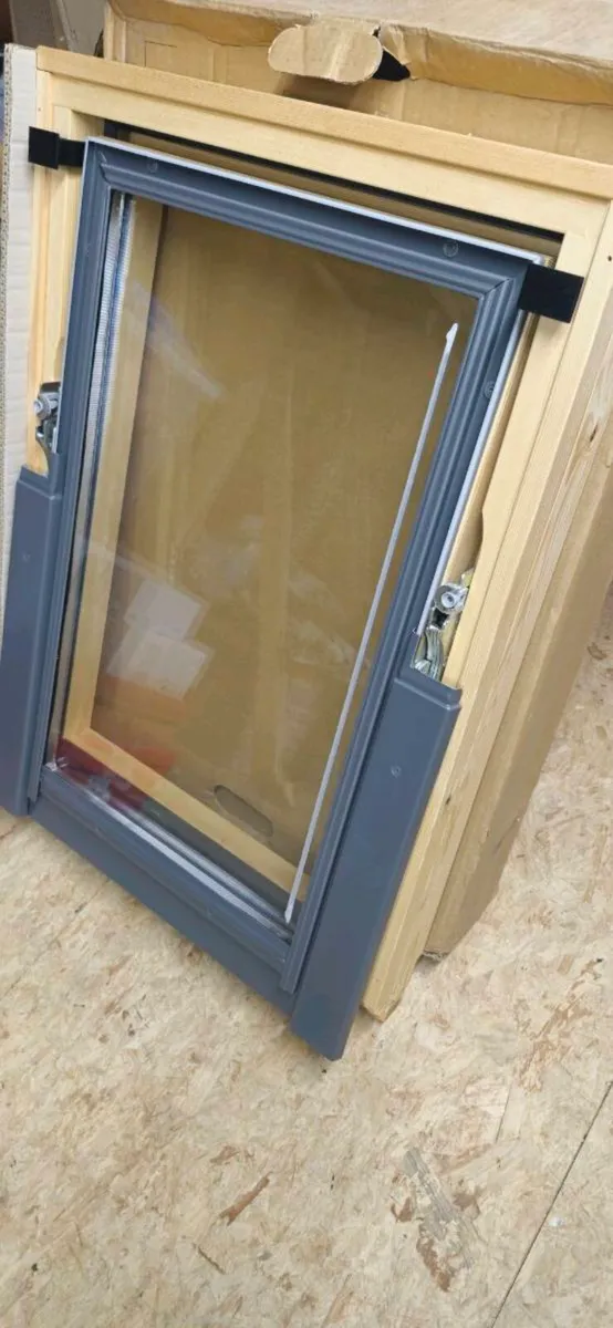 Attic window - Image 1