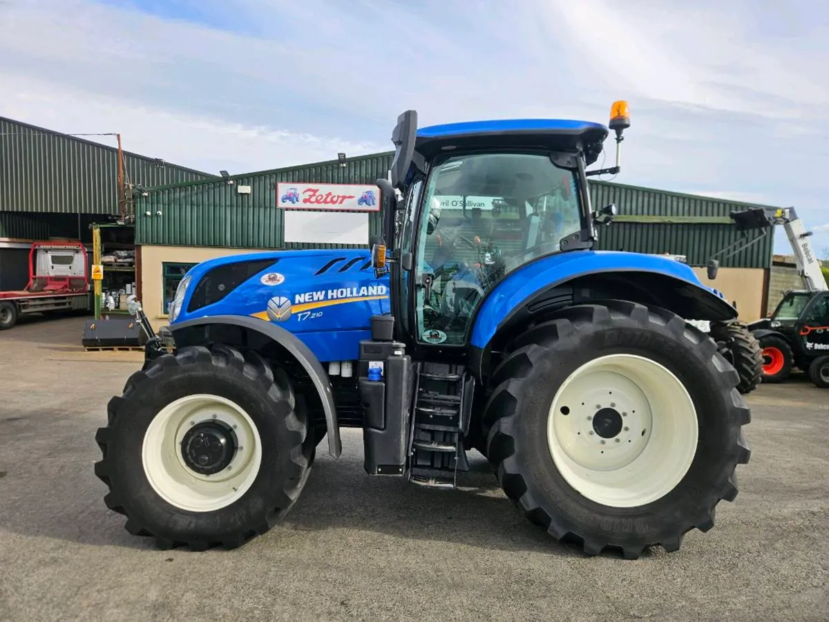 New Holland T7.210 Range Command - Image 3