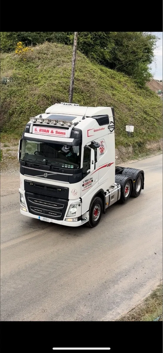 Volvo 6x2 - Image 1
