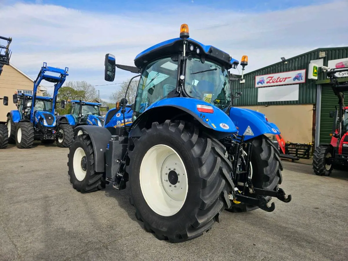 New Holland T7.210 Range Command - Image 4