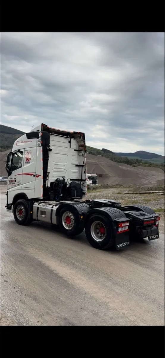 Volvo 6x2 - Image 2