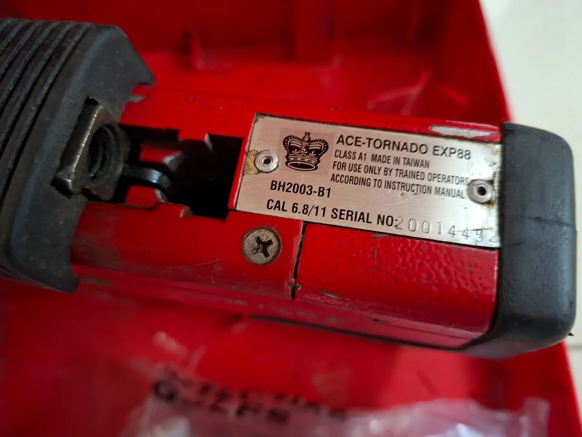 Tornado EXP88 Powder Actuated Nail Gun "Serviced" - Image 4