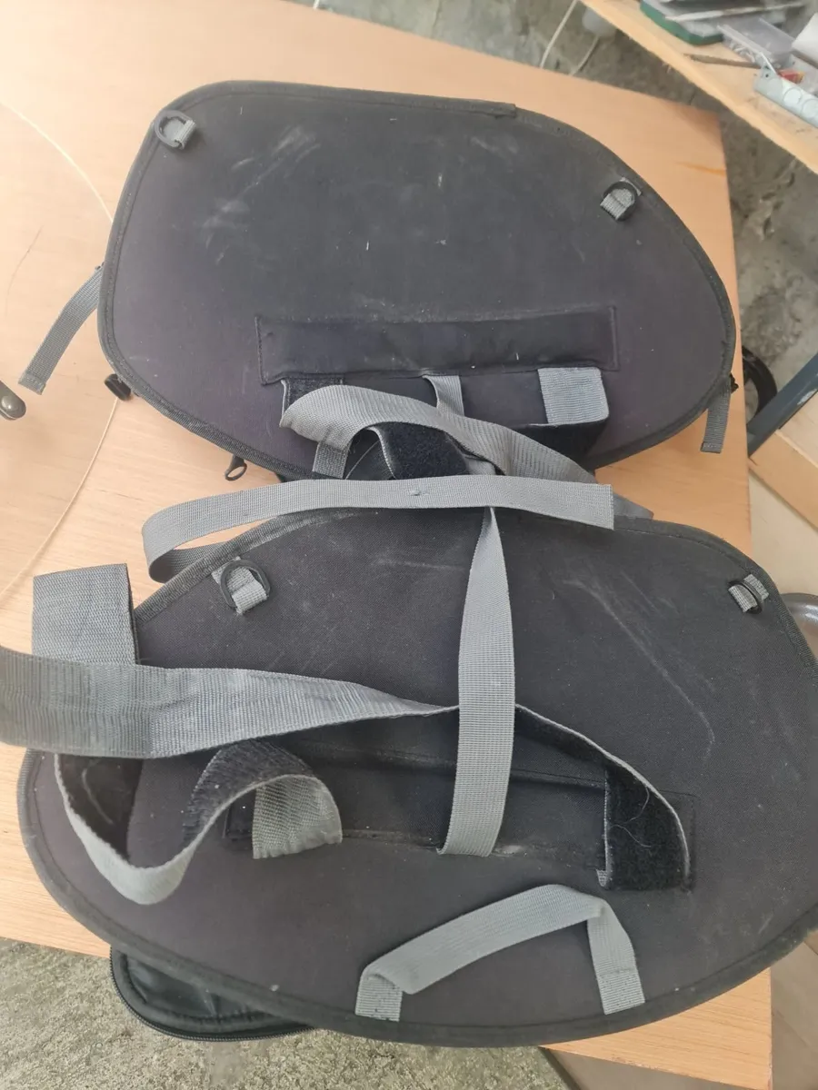 motorcycle givi soft luggage - Image 3