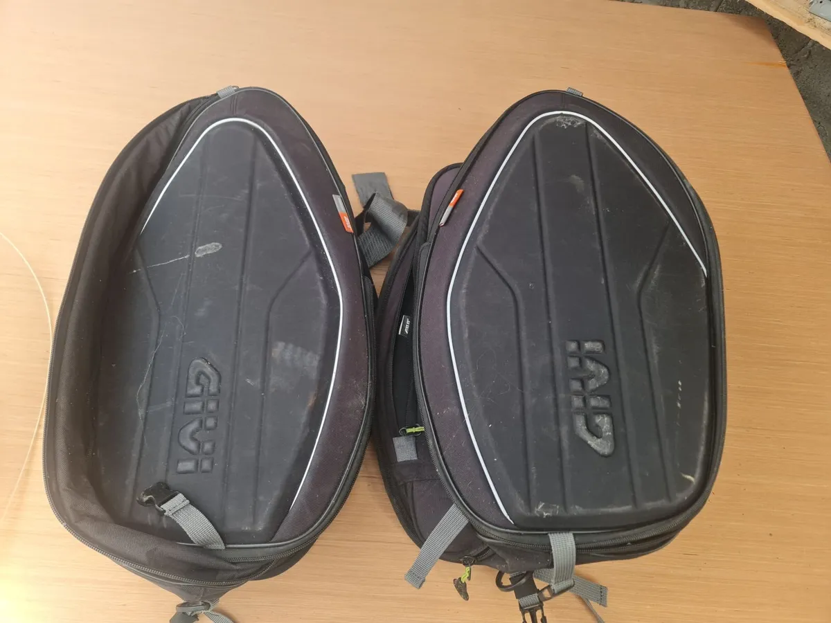 motorcycle givi soft luggage - Image 1