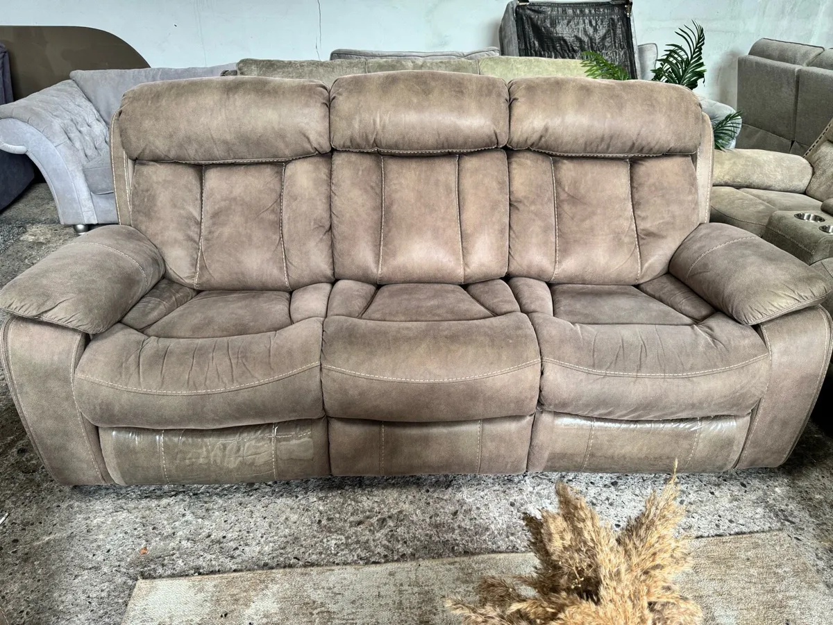 Ez Living 3-1-1 recliner suite - Image 2