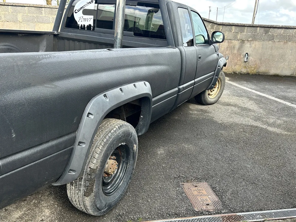 Dodge ram 2500 - Image 4