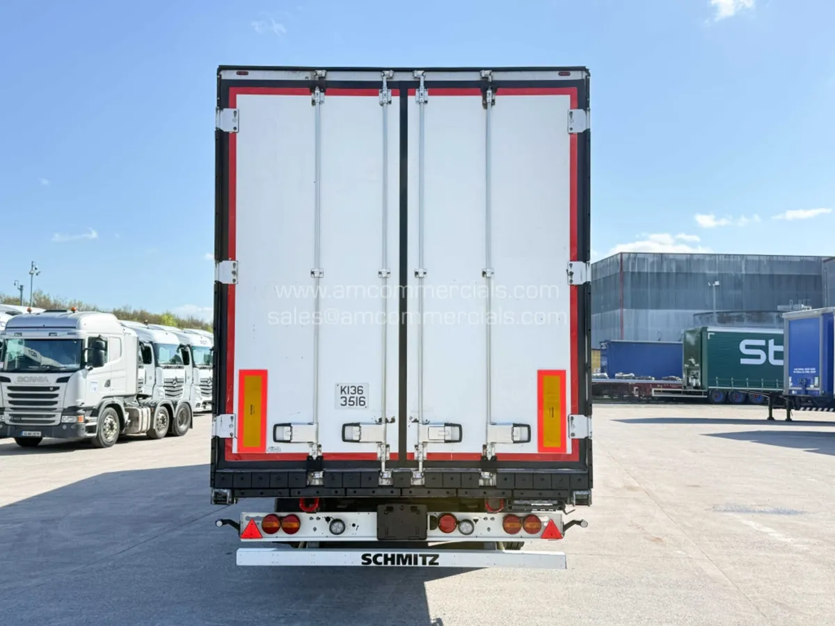 2016 SCHMITZ CARGOBULL MEAT RAILER FRIDGE TRAILER - Image 4