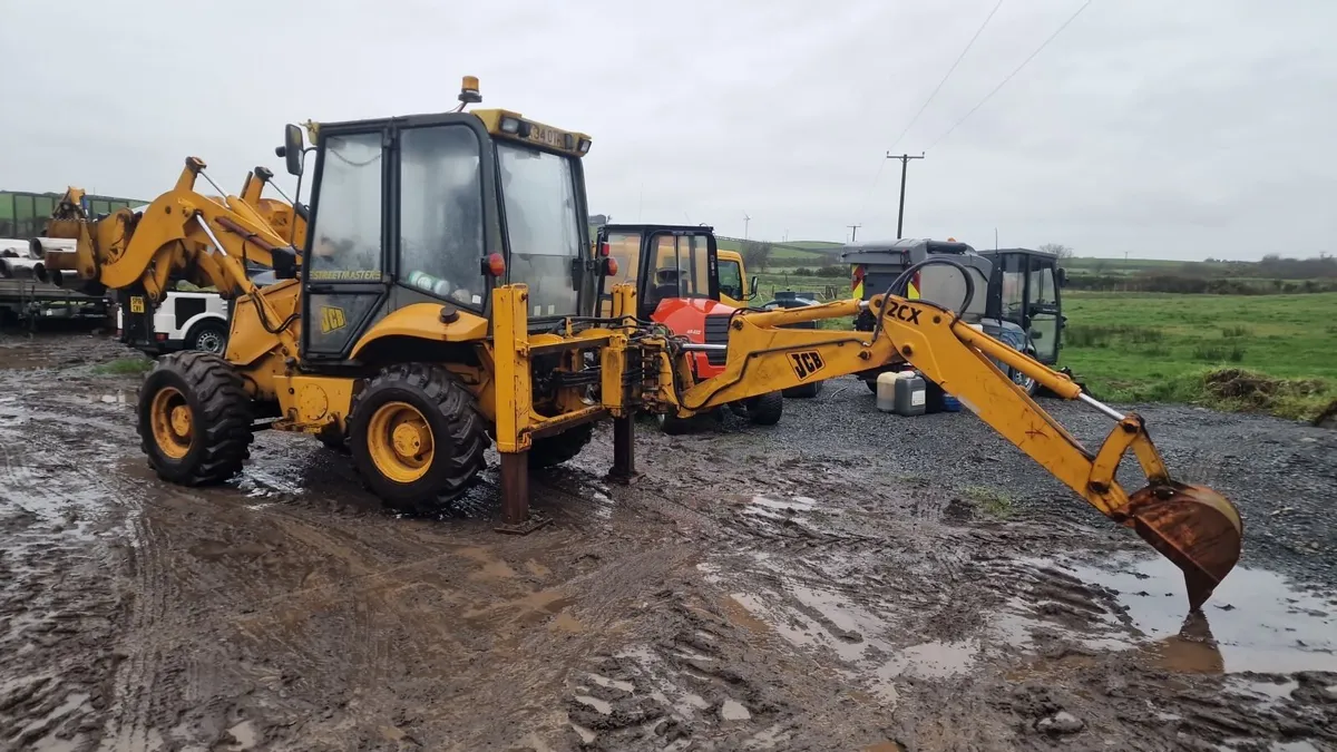 JCB 2CX Backhoe Loader 3000 hours - Image 3