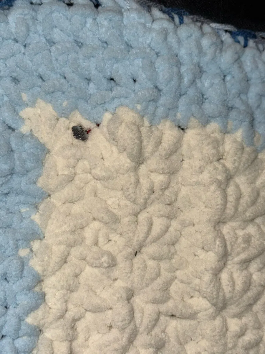 Handmade crochet blanket - Image 2
