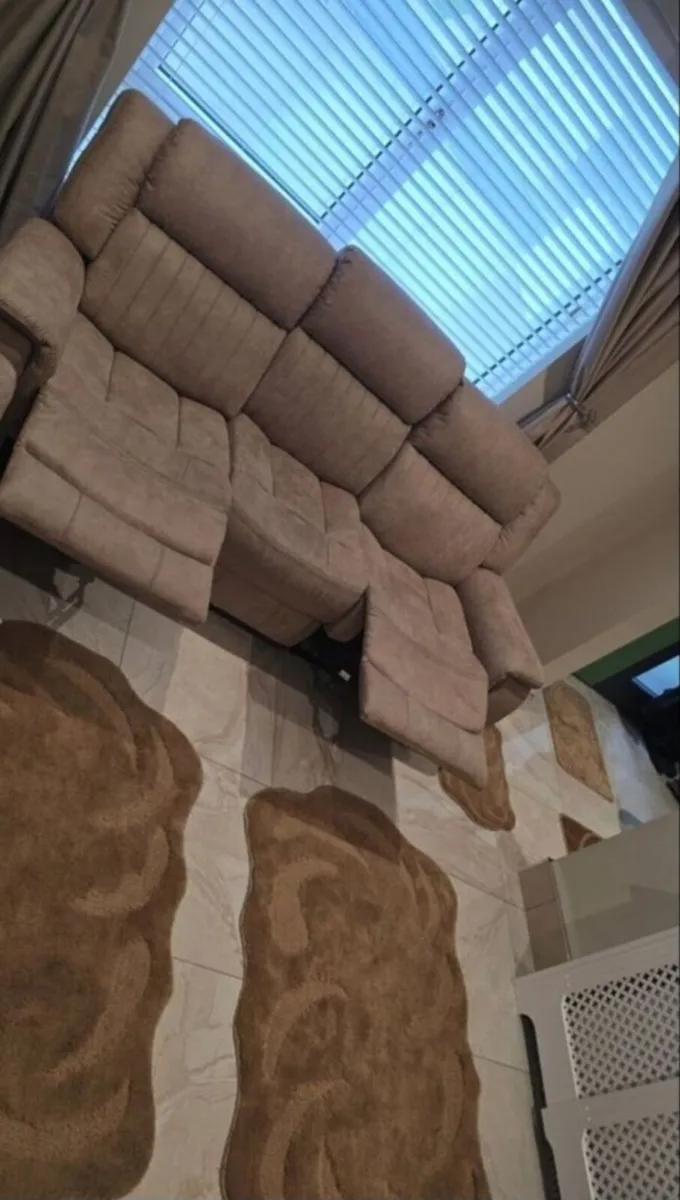 2 & 3 Seater Couch - Image 2