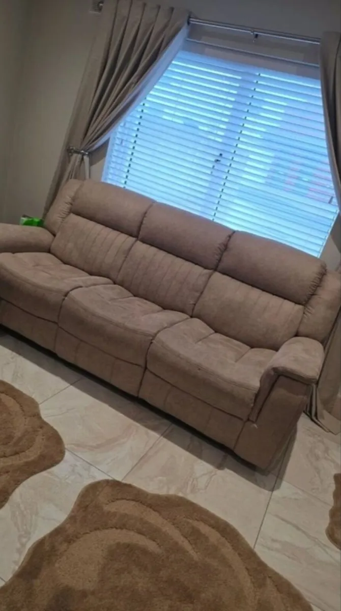 2 & 3 Seater Couch - Image 3