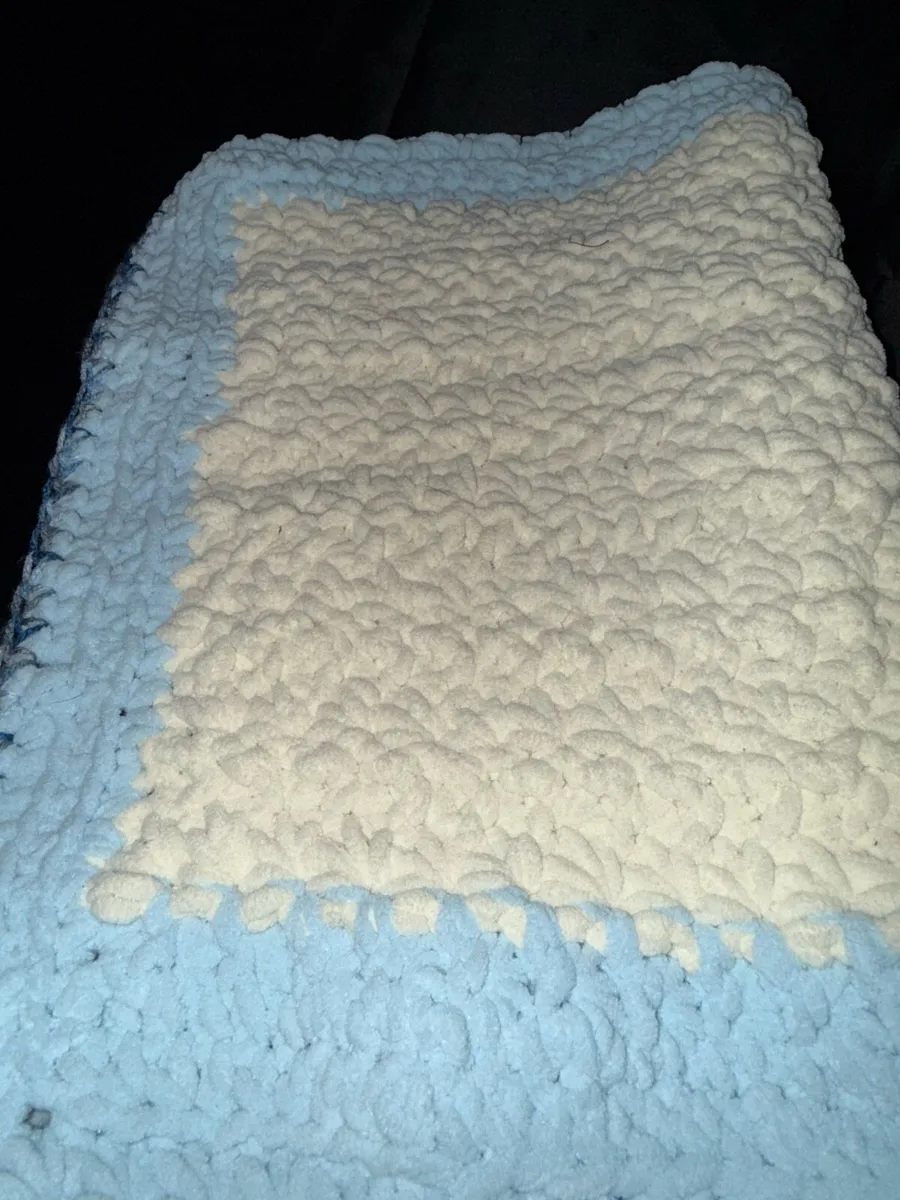 Handmade crochet blanket - Image 1