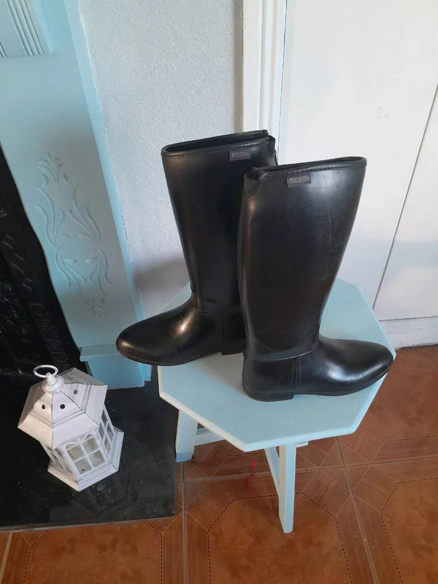 Horseriding boots