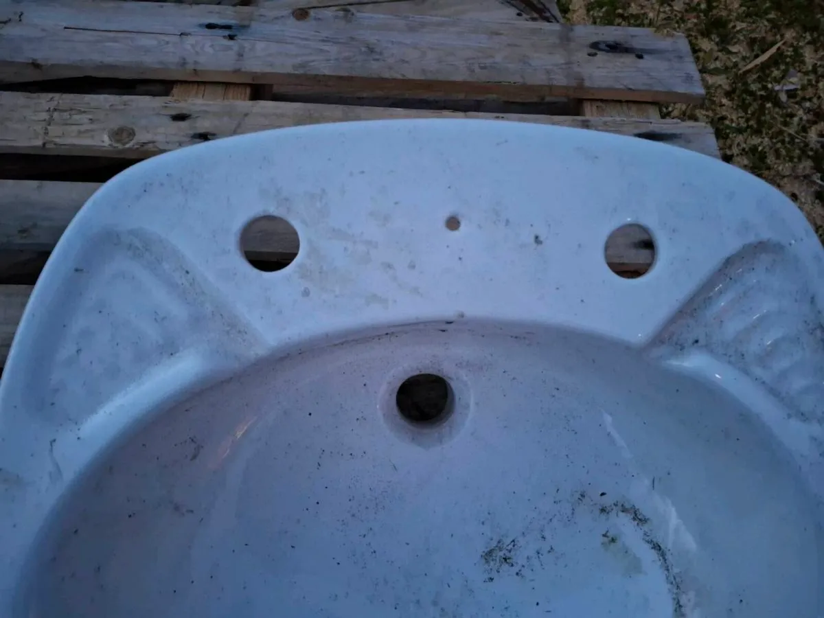 Bathroom Sink - Image 2