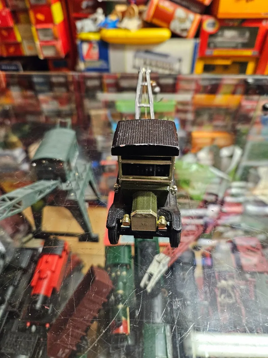 Matchbox Yesteryear Code3 Tow Truck - Image 1