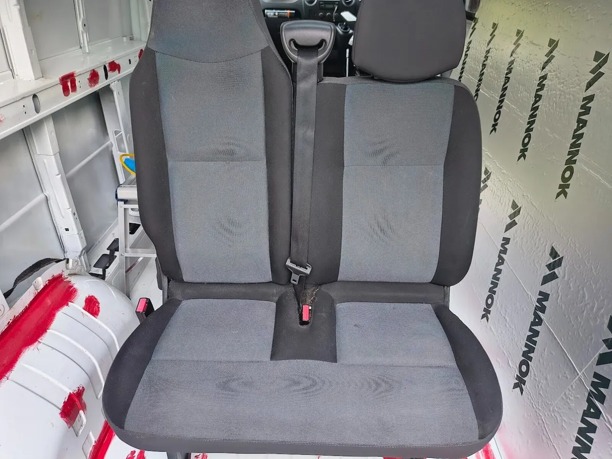 Renault Master Double Passenger Seat - Image 3