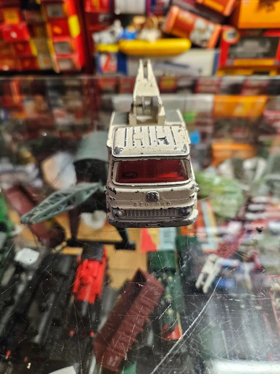 Corgi Bedford Tow Truck - Image 2