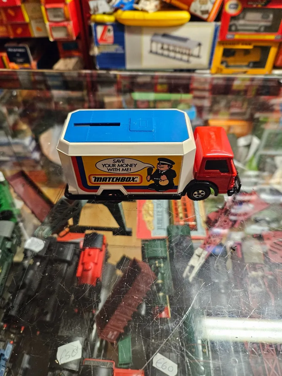 Matchbox Superkings Ford Armoured Truck - Image 1