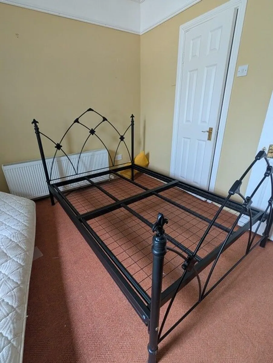Double Bedframe - Image 2