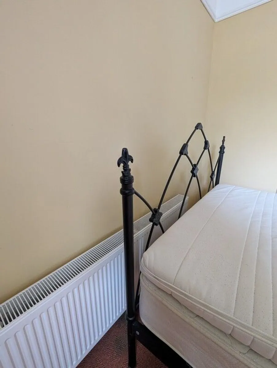 Double Bedframe - Image 3