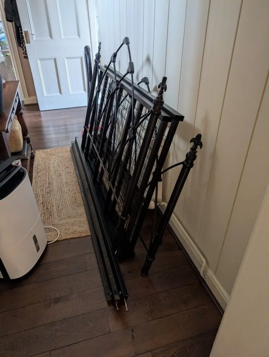 Double Bedframe - Image 4