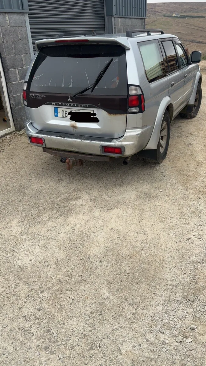 2006 Mitsubishi Pajero sport - Image 2