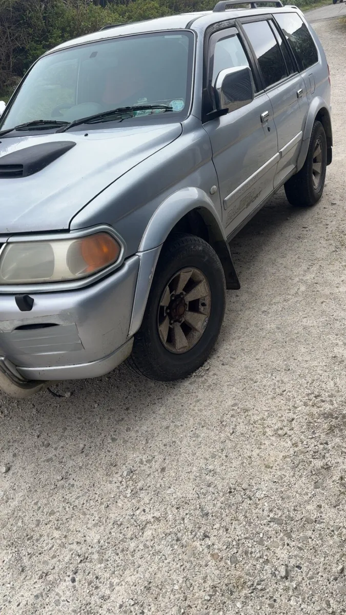 2006 Mitsubishi Pajero sport - Image 3