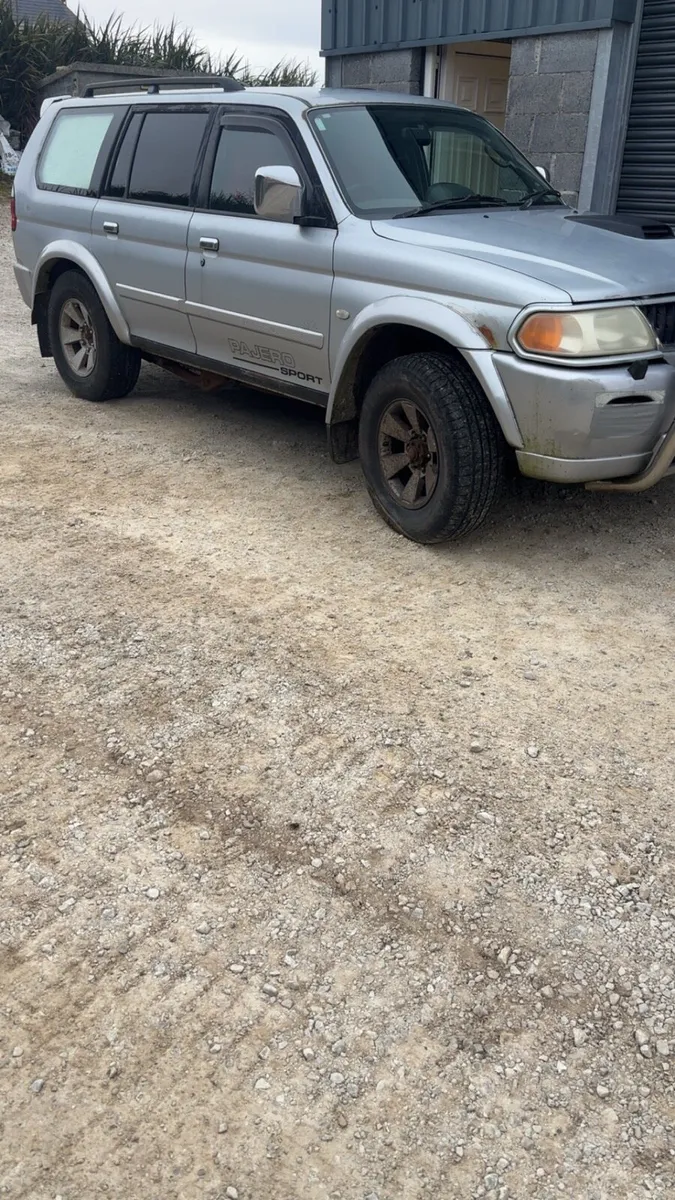 2006 Mitsubishi Pajero sport - Image 4