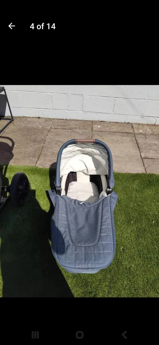 Joie travel pram set - Image 3