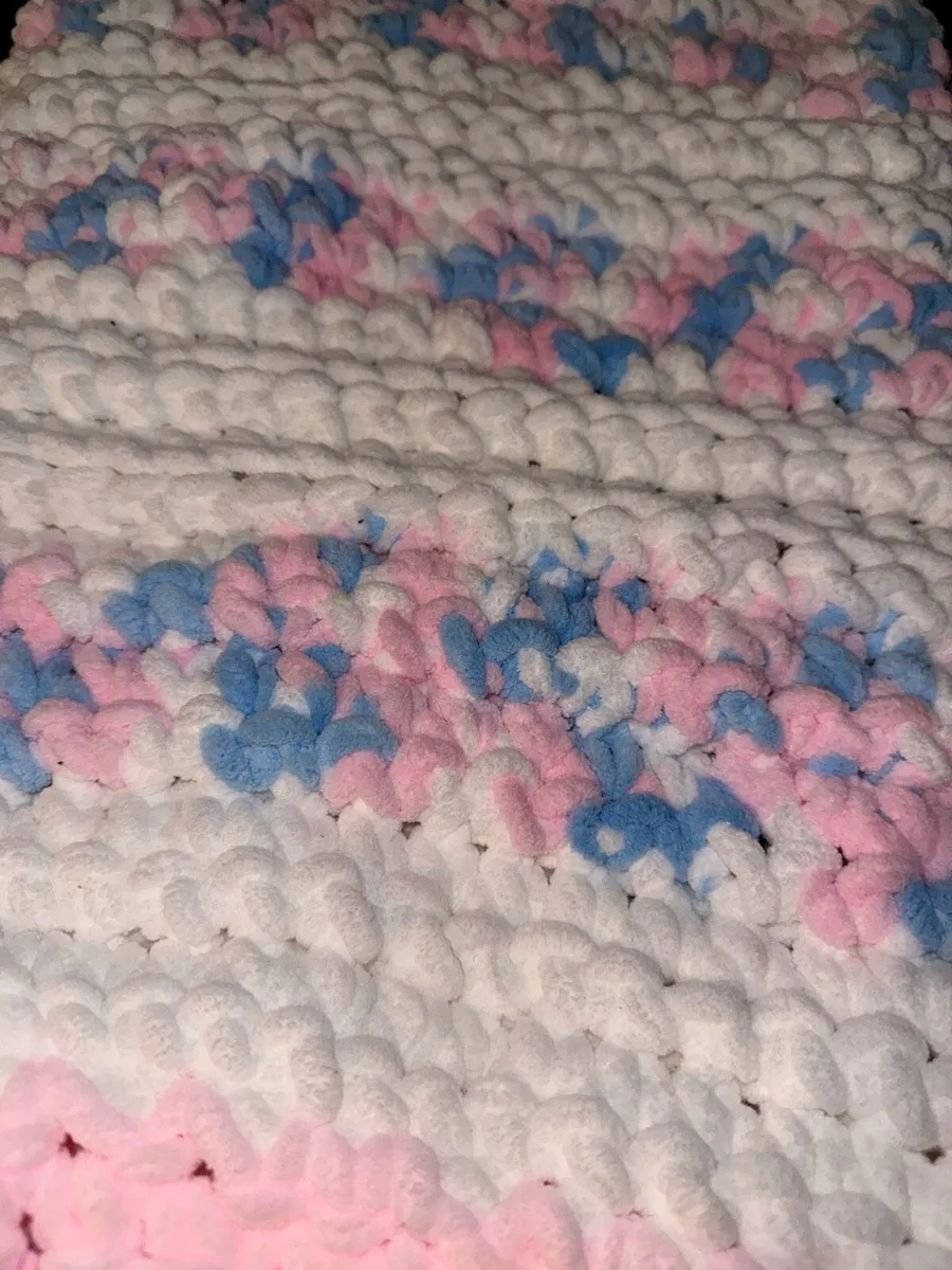 Crochet blanket - Image 3