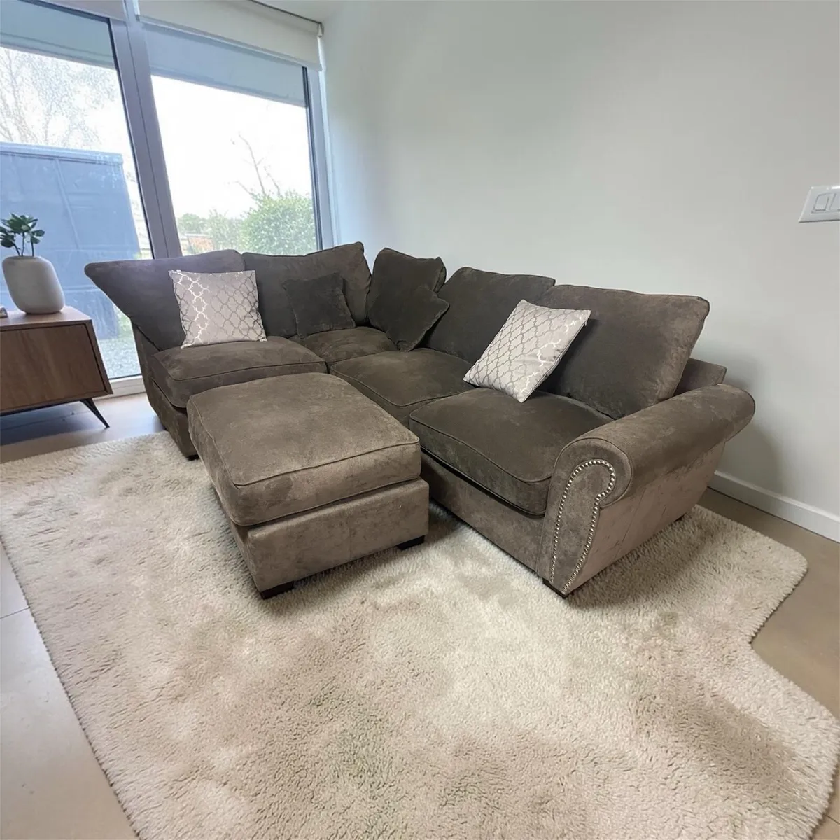 Grey corner sofa L shaped couch - Image 1