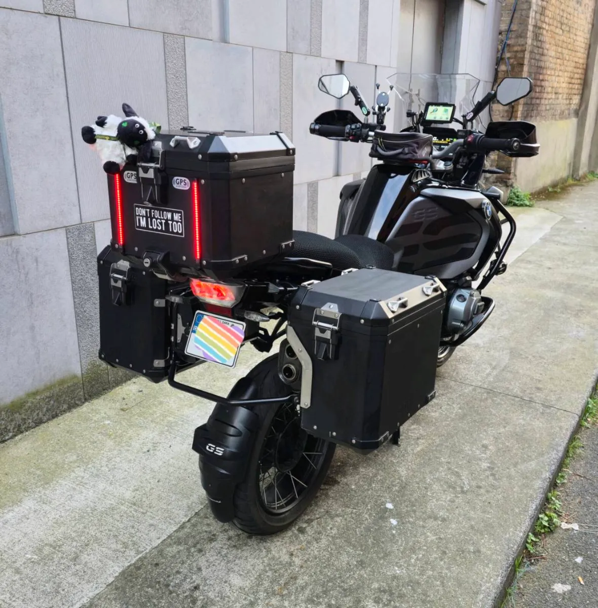 BMW R1200GSA Triple black 2018 - Image 2