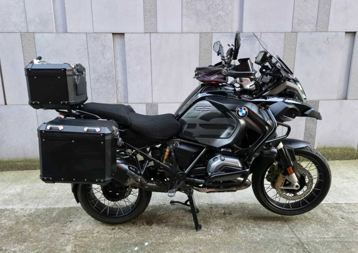 BMW R1200GSA Triple black 2018 - Image 3
