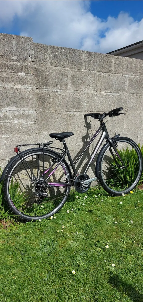 Giant Escape Ladies bike - Size Small/16" - AS NEW - Image 2