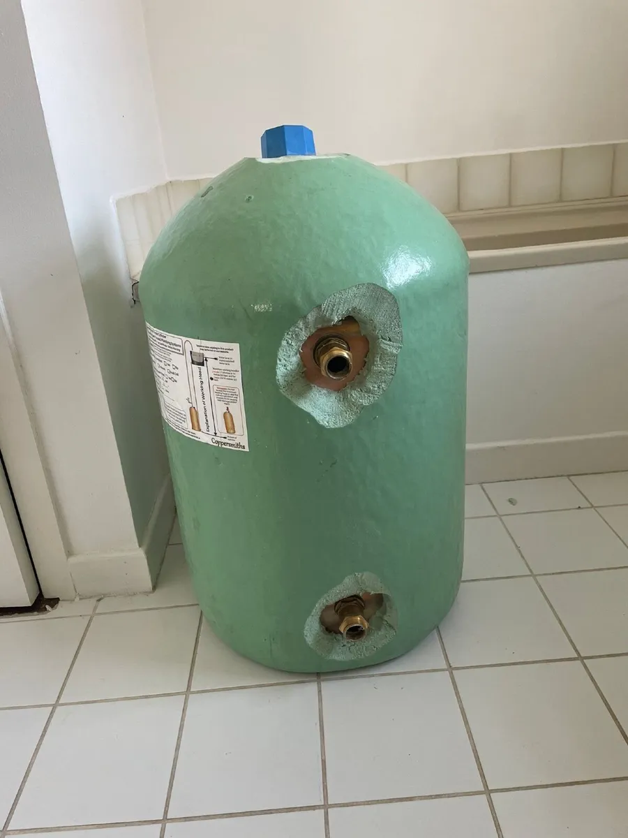 Brand new copper cylinder with immersion - Image 1