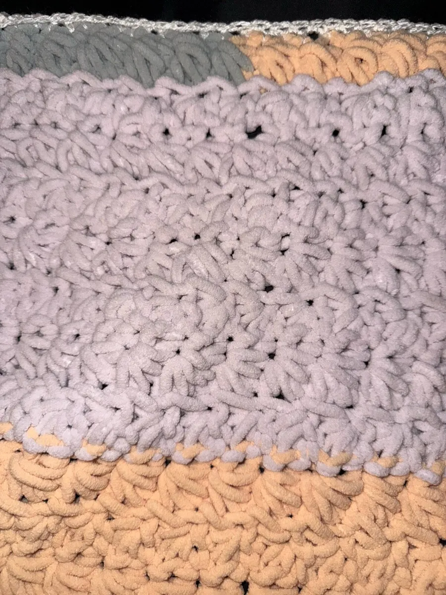 Crochet blanket - Image 3