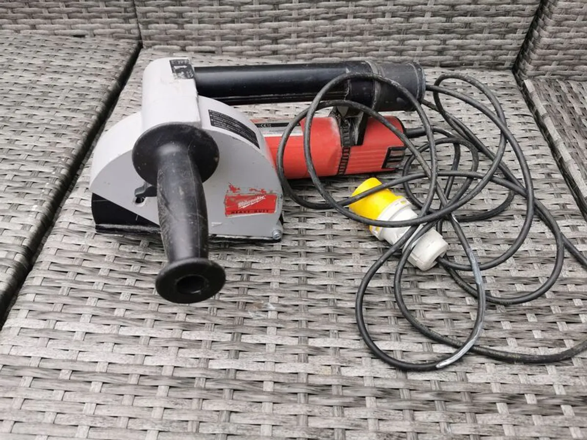 Milwaukee wall chaser - Image 1