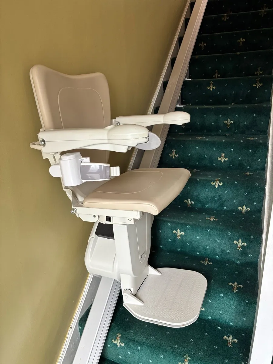 Stair chair lift - Image 1