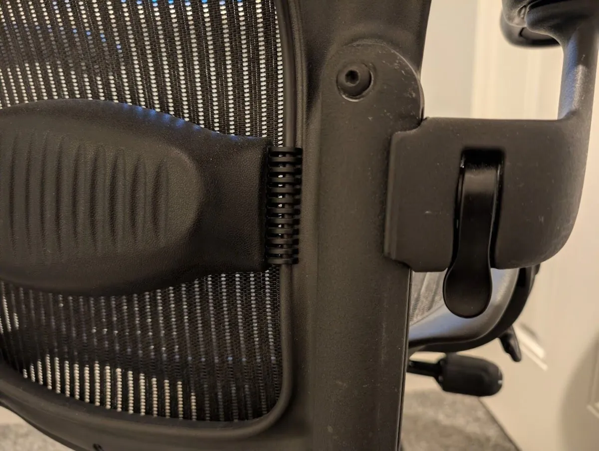 Herman Miller Aeron Classic - Fully Loaded - Image 3